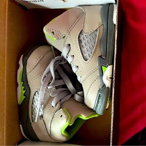Green Bean Jordan 5s size 4c. Brand new